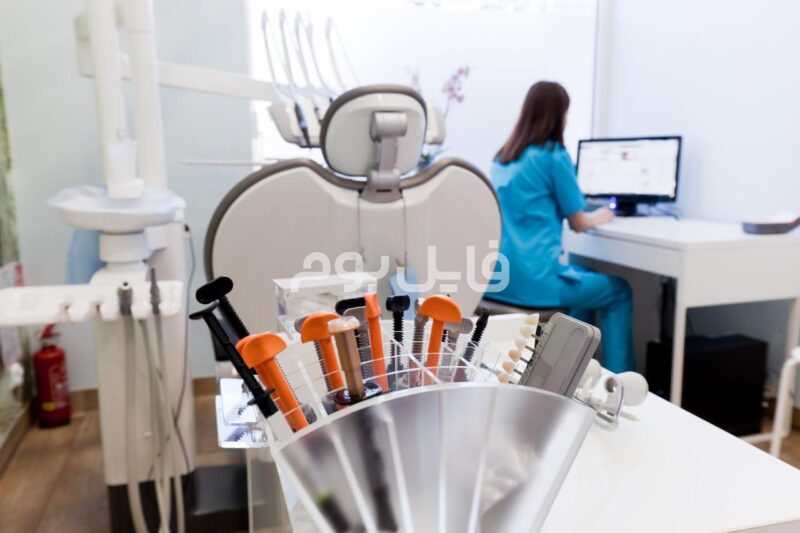 21 عکس استوک تجهیزات دندان پزشکی